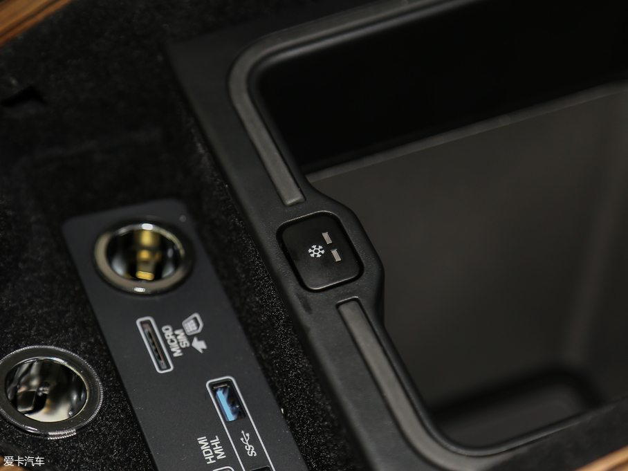 2018��� 3.0 V6 SC Vogue �������L(zh��ng)��