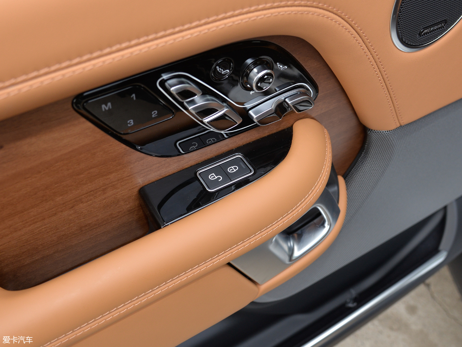 2018��� 3.0 V6 SC AB ��焓�����L��