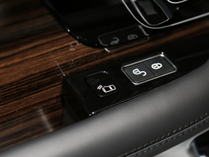 20183.0 V6 SC Vogue SE (chung)L g