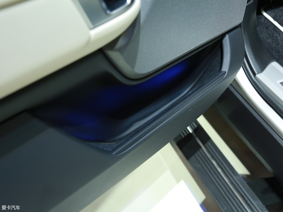 2018Դ PHEV P400e