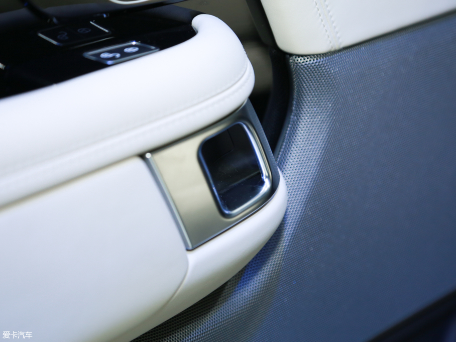 2018Դ PHEV P400e