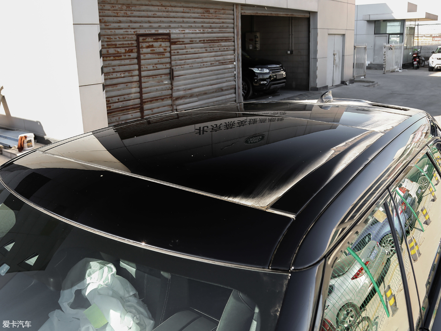 2018} P380 R-DYNAMIC S