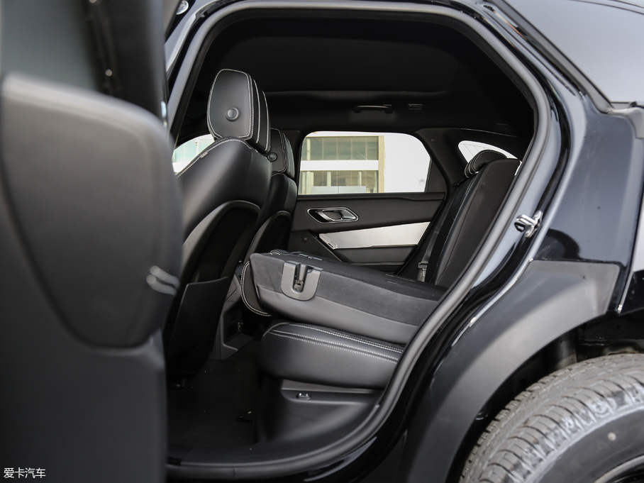 2018} P380 R-DYNAMIC S