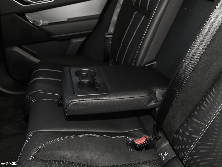 2018} P380 R-DYNAMIC S