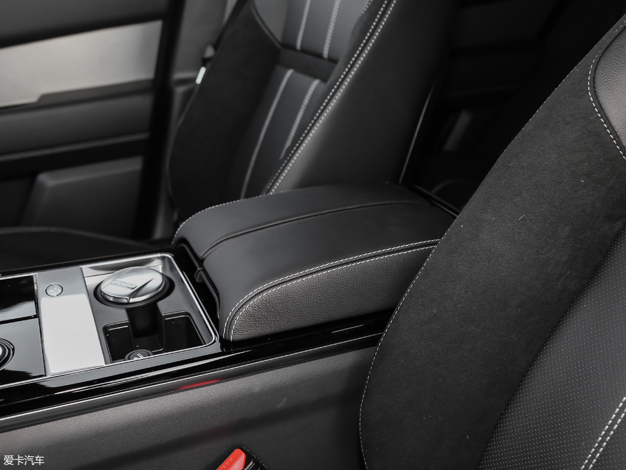 2018} P380 R-DYNAMIC S