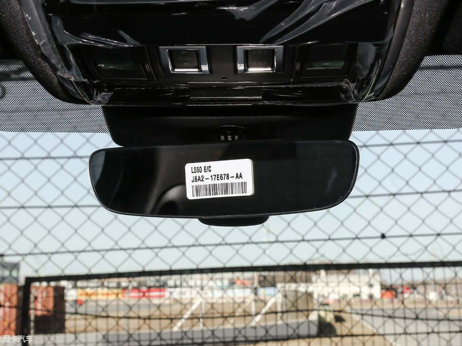 2018} P380 R-DYNAMIC S