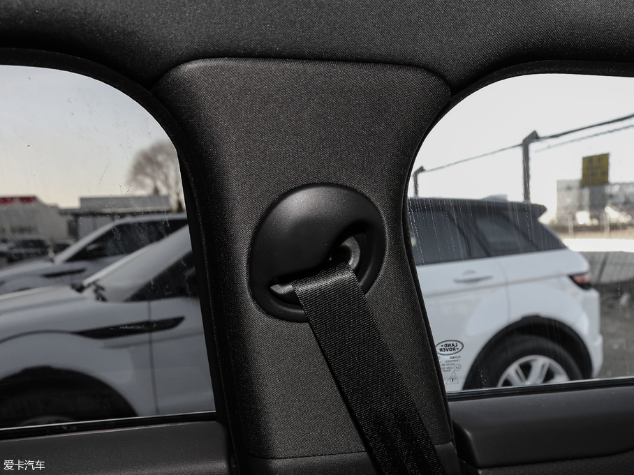 2018} P380 R-DYNAMIC S