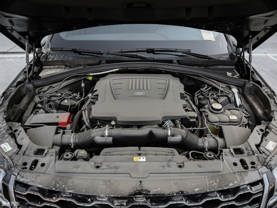 2018} P380 R-DYNAMIC S