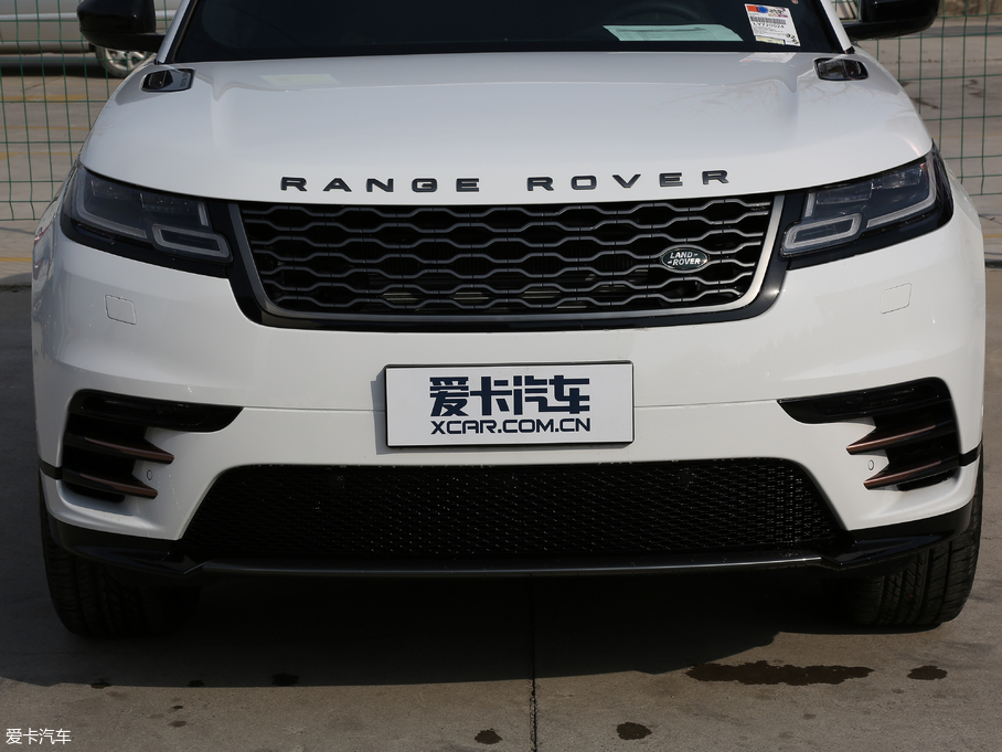 2018} P380 R-DYNAMIC SE