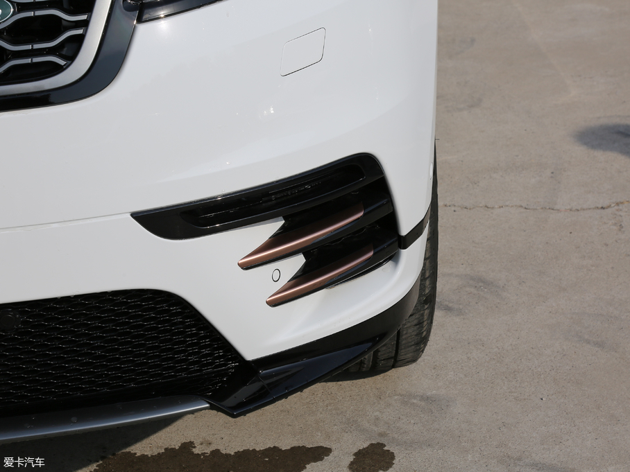 2018} P380 R-DYNAMIC SE