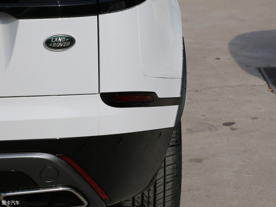 2018} P380 R-DYNAMIC SE