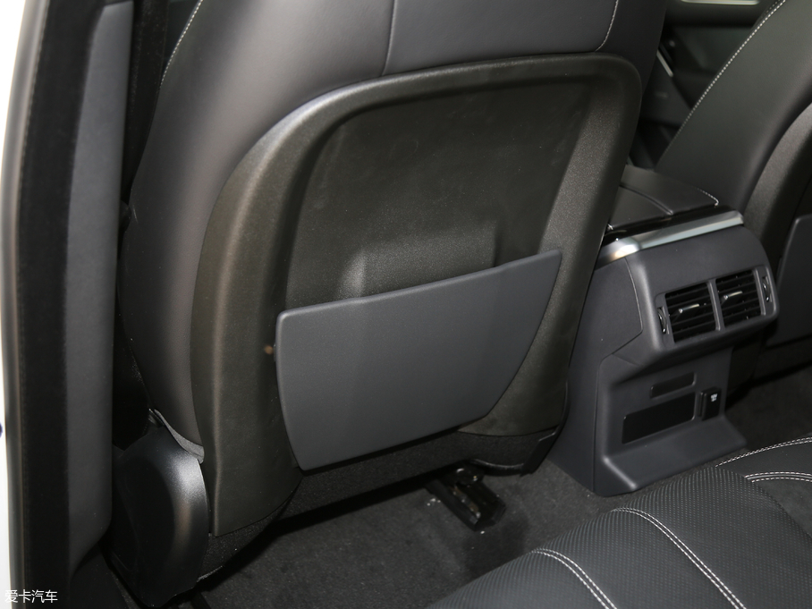 2018} P380 R-DYNAMIC SE