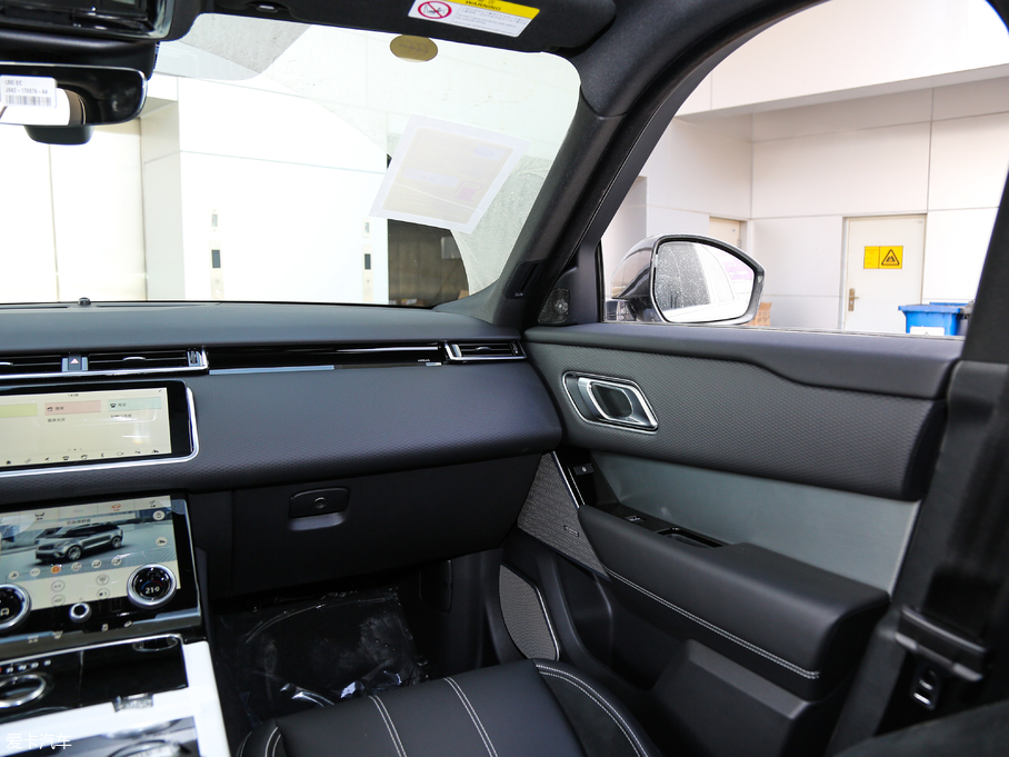 2018} P380 R-DYNAMIC SE