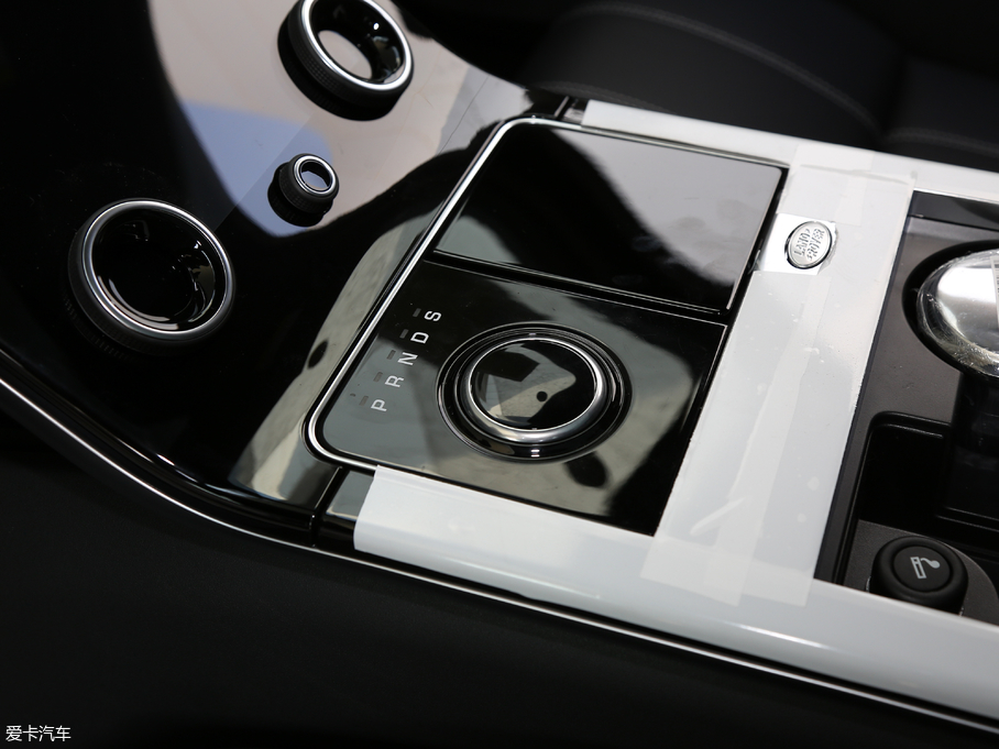 2018} P380 R-DYNAMIC SE