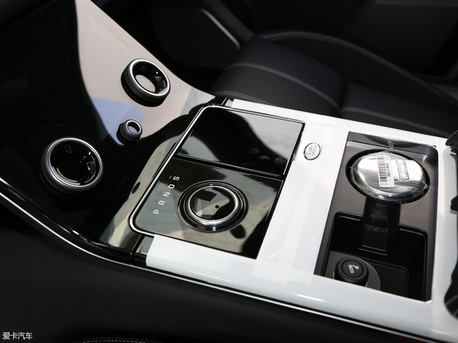 2018} P380 R-DYNAMIC SE