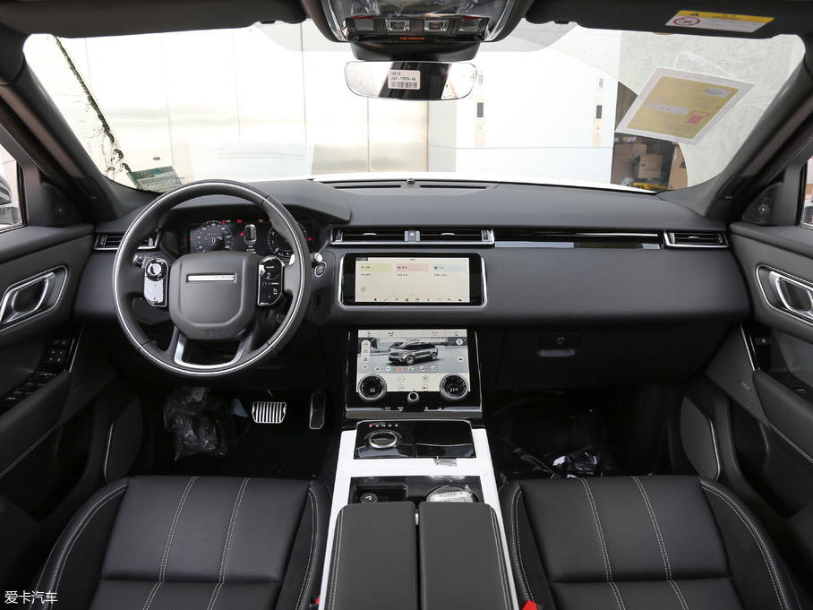 2018} P380 R-DYNAMIC SE