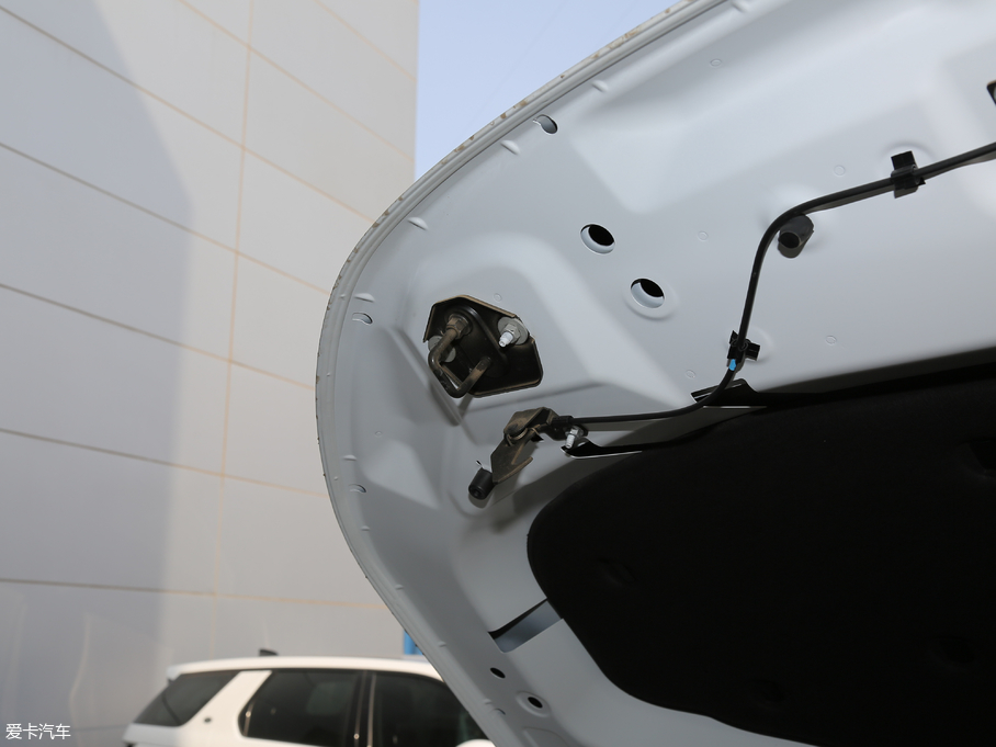 2018} P380 R-DYNAMIC SE