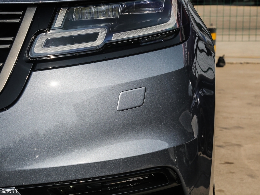 2018} P300 S R-DYNAMIC