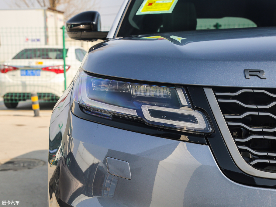 2018} P300 S R-DYNAMIC