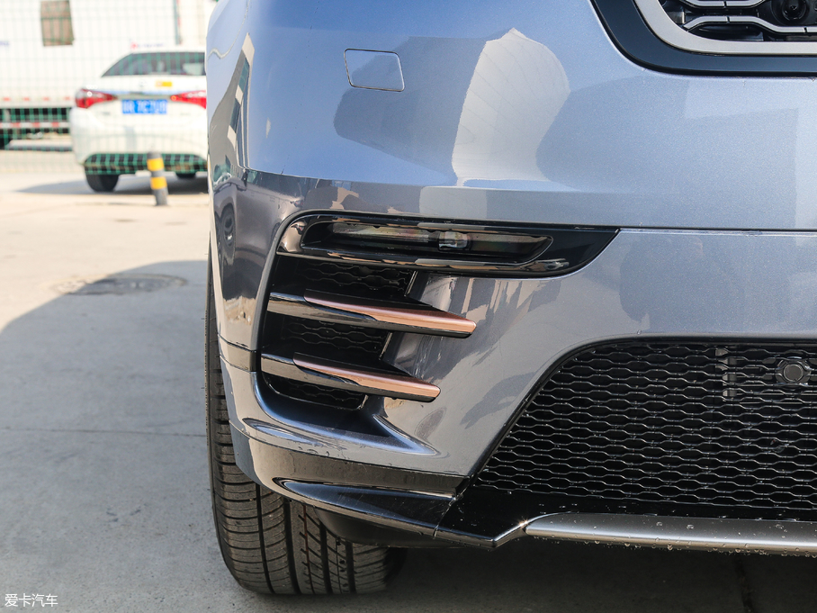 2018} P300 S R-DYNAMIC