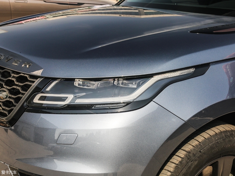 2018} P300 S R-DYNAMIC