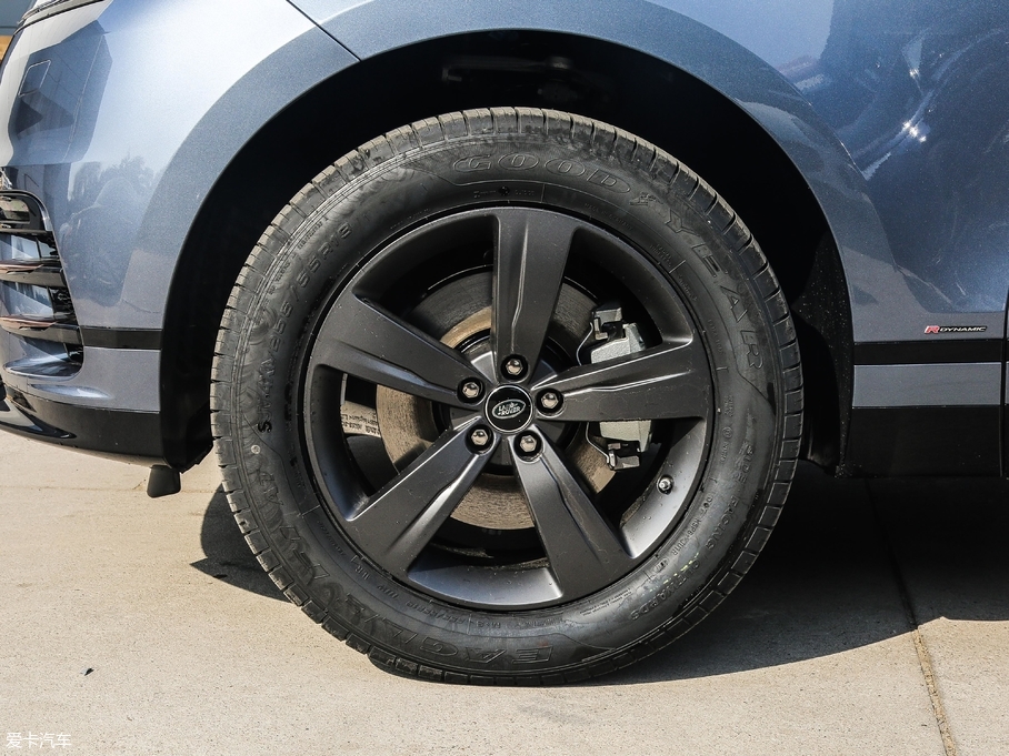 2018} P300 S R-DYNAMIC