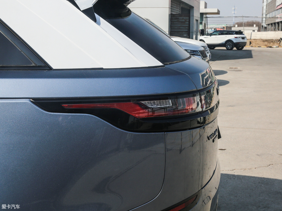 2018} P300 S R-DYNAMIC