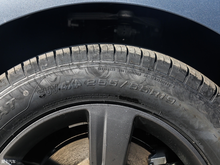 2018} P300 S R-DYNAMIC