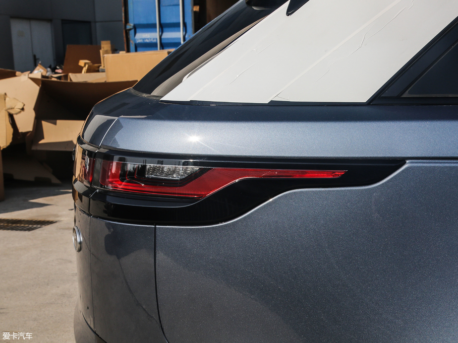 2018} P300 S R-DYNAMIC