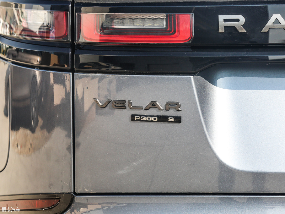 2018} P300 S R-DYNAMIC