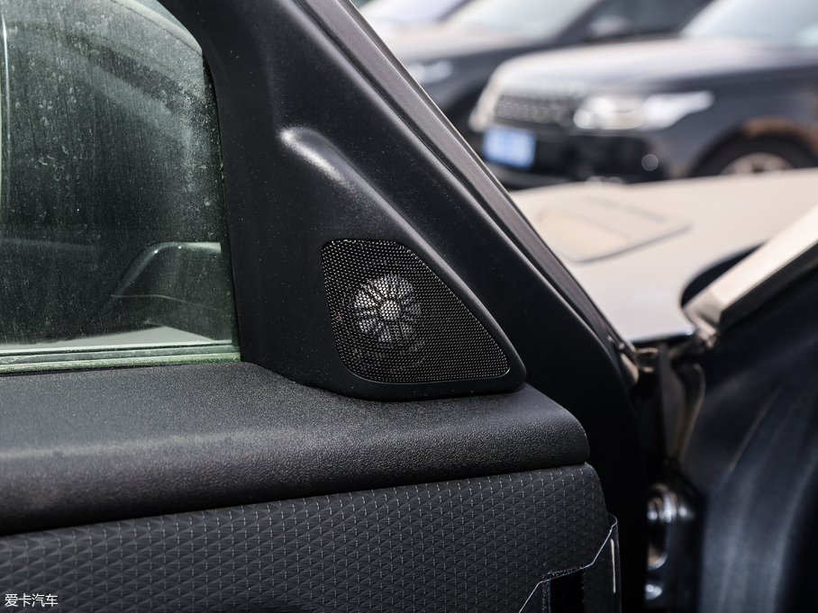 2018} P300 S R-DYNAMIC