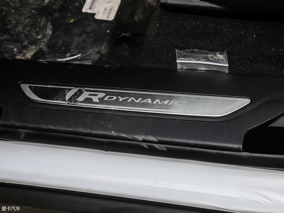 2018} P300 S R-DYNAMIC