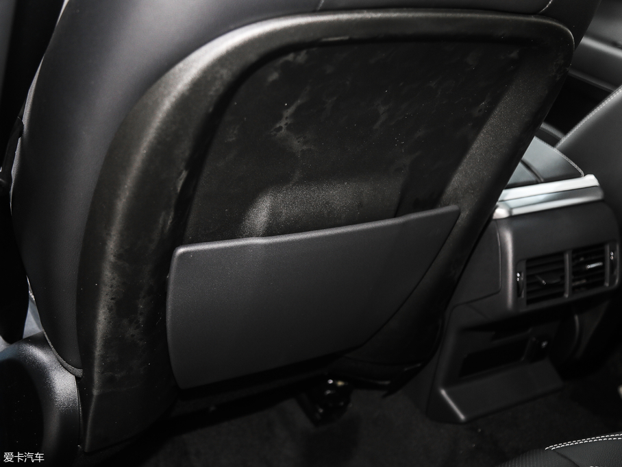 2018} P300 S R-DYNAMIC