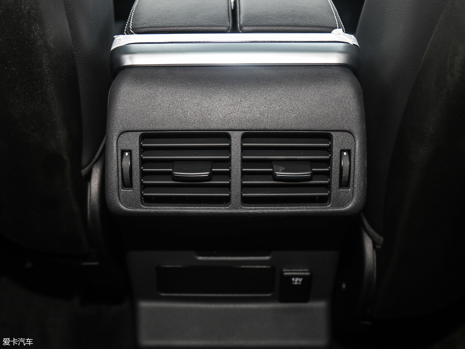 2018} P300 S R-DYNAMIC