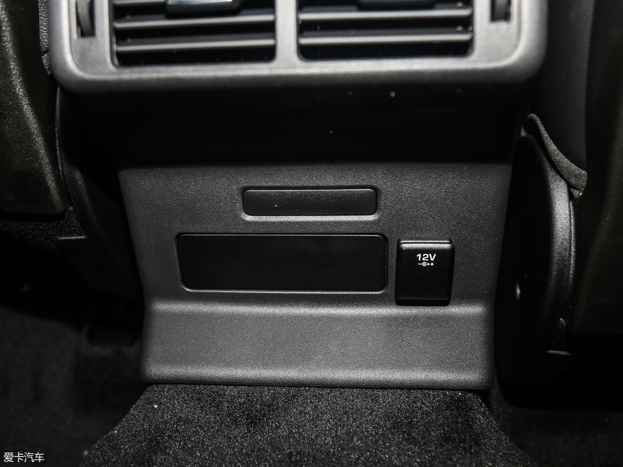 2018} P300 S R-DYNAMIC