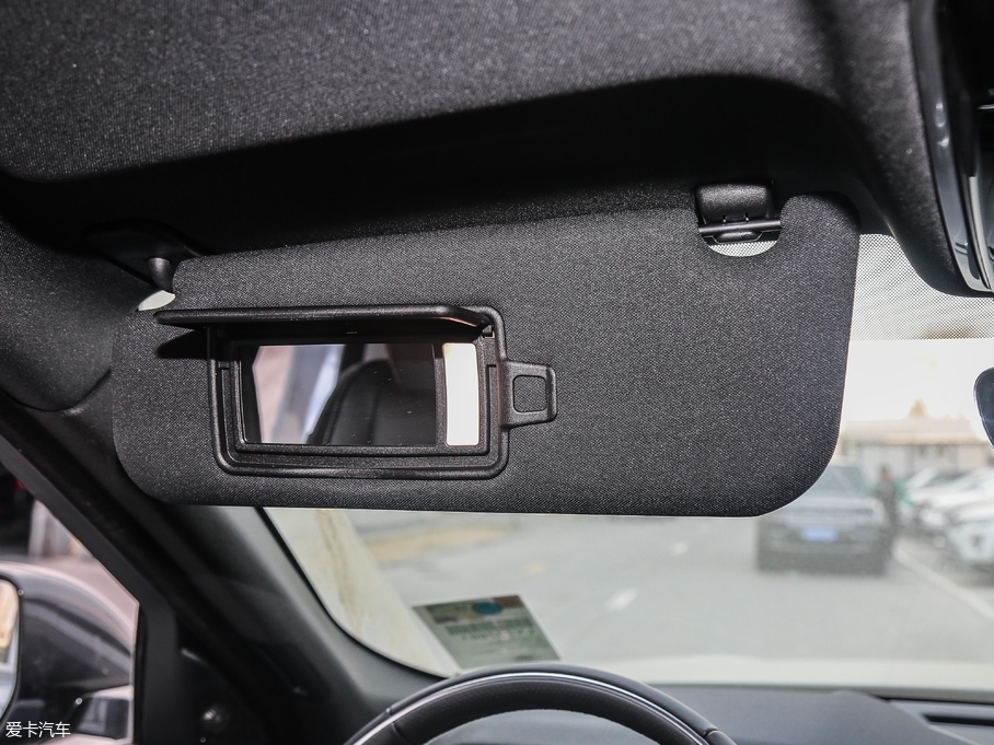 2018} P300 S R-DYNAMIC