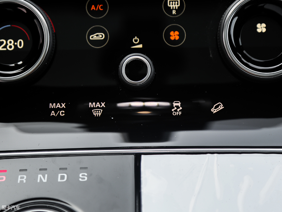 2018} P300 S R-DYNAMIC