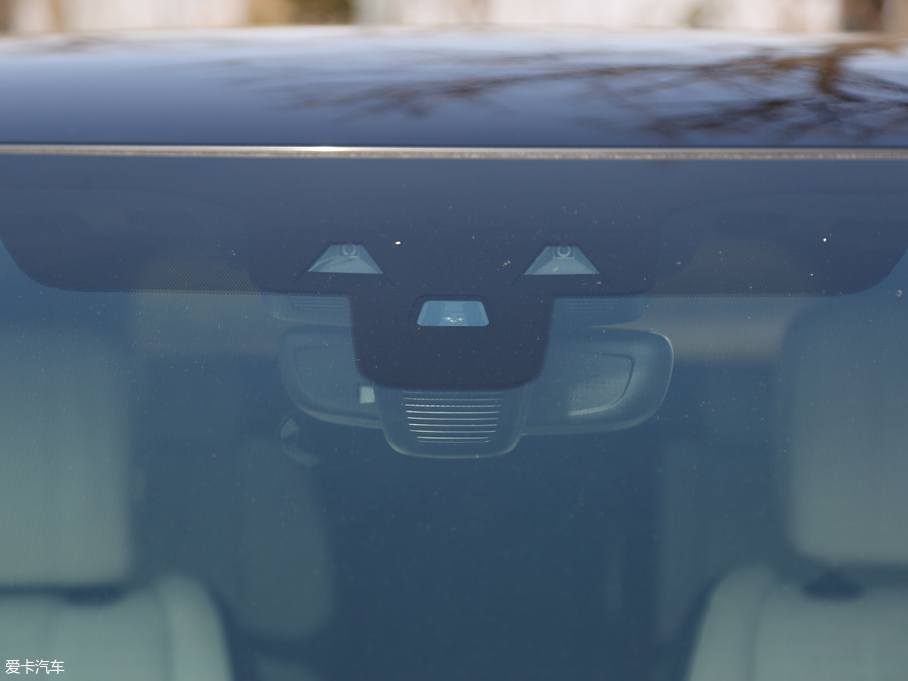 2018} P380 R-DYNAMIC HSE