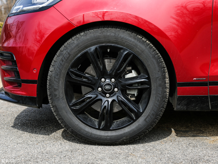 2018} P380 R-DYNAMIC HSE