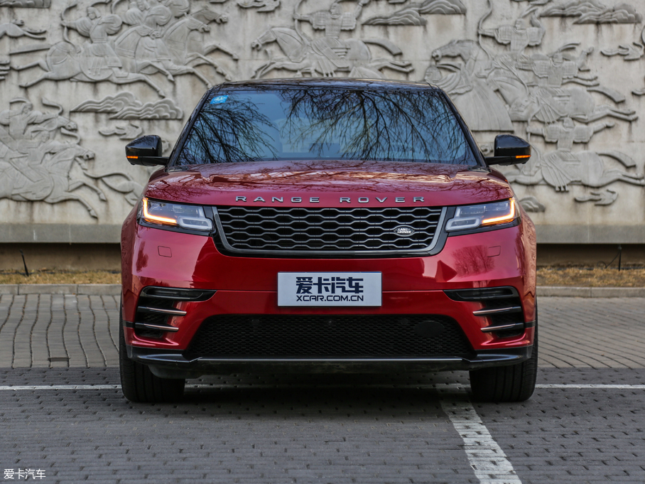 2018} P380 R-DYNAMIC HSE