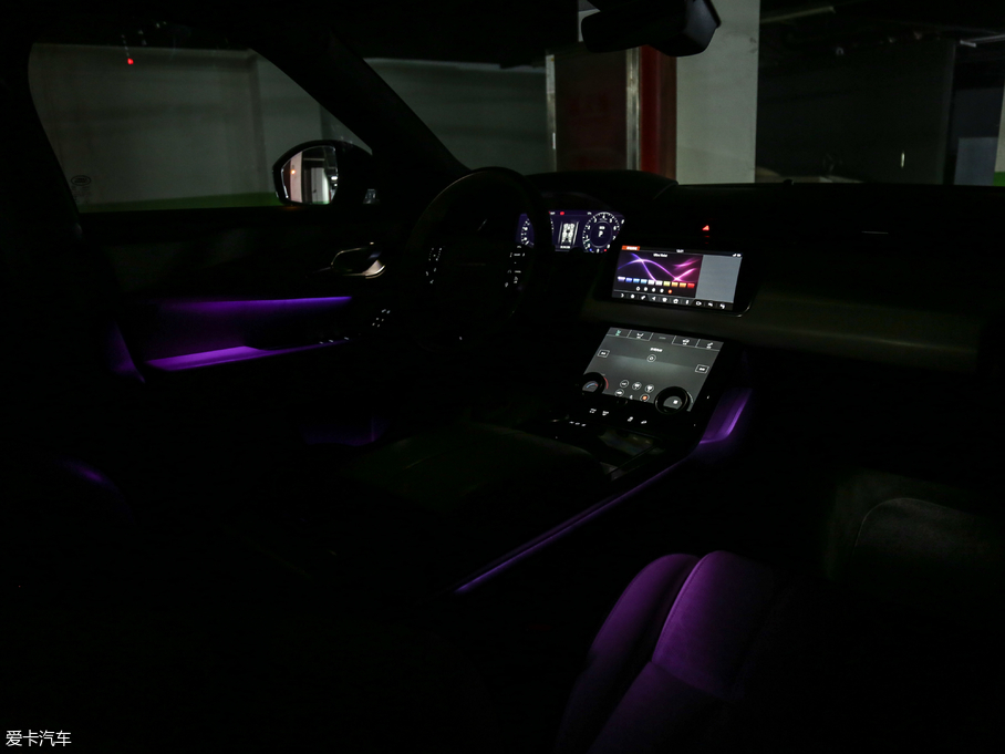 2018} P380 R-DYNAMIC HSE