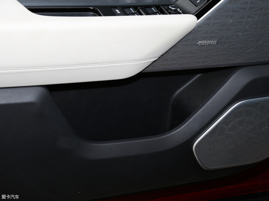 2018} P380 R-DYNAMIC HSE