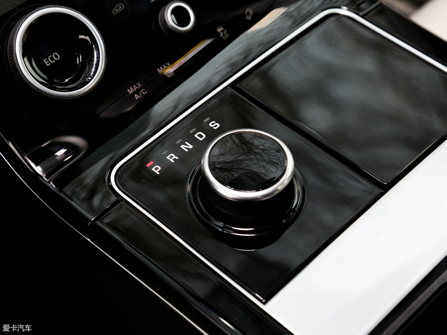 2018} P380 R-DYNAMIC HSE