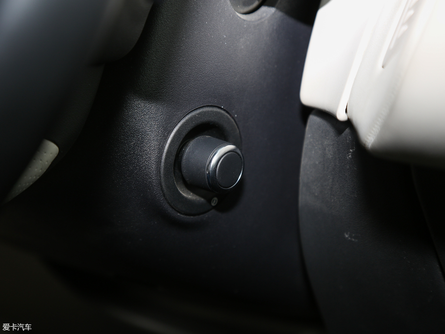 2018} P380 R-DYNAMIC HSE