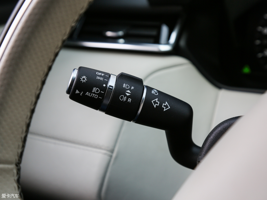 2018} P380 R-DYNAMIC HSE