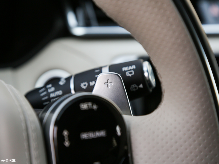 2018} P380 R-DYNAMIC HSE