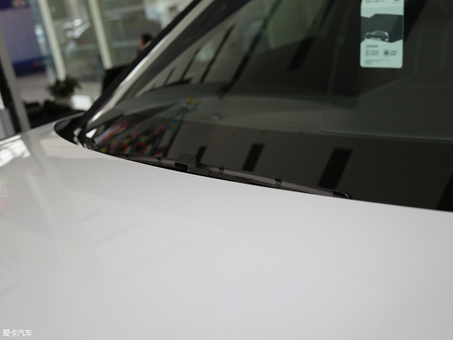 2018} P380 R-DYNAMIC HSE