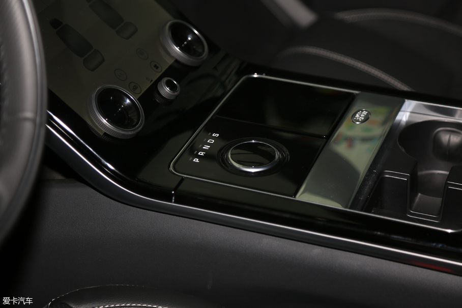 2018} P380 R-DYNAMIC HSE