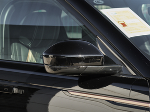 2018P380 R-DYNAMIC S ^