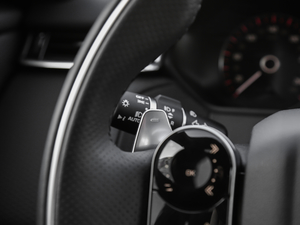 2018P380 R-DYNAMIC S п؅^